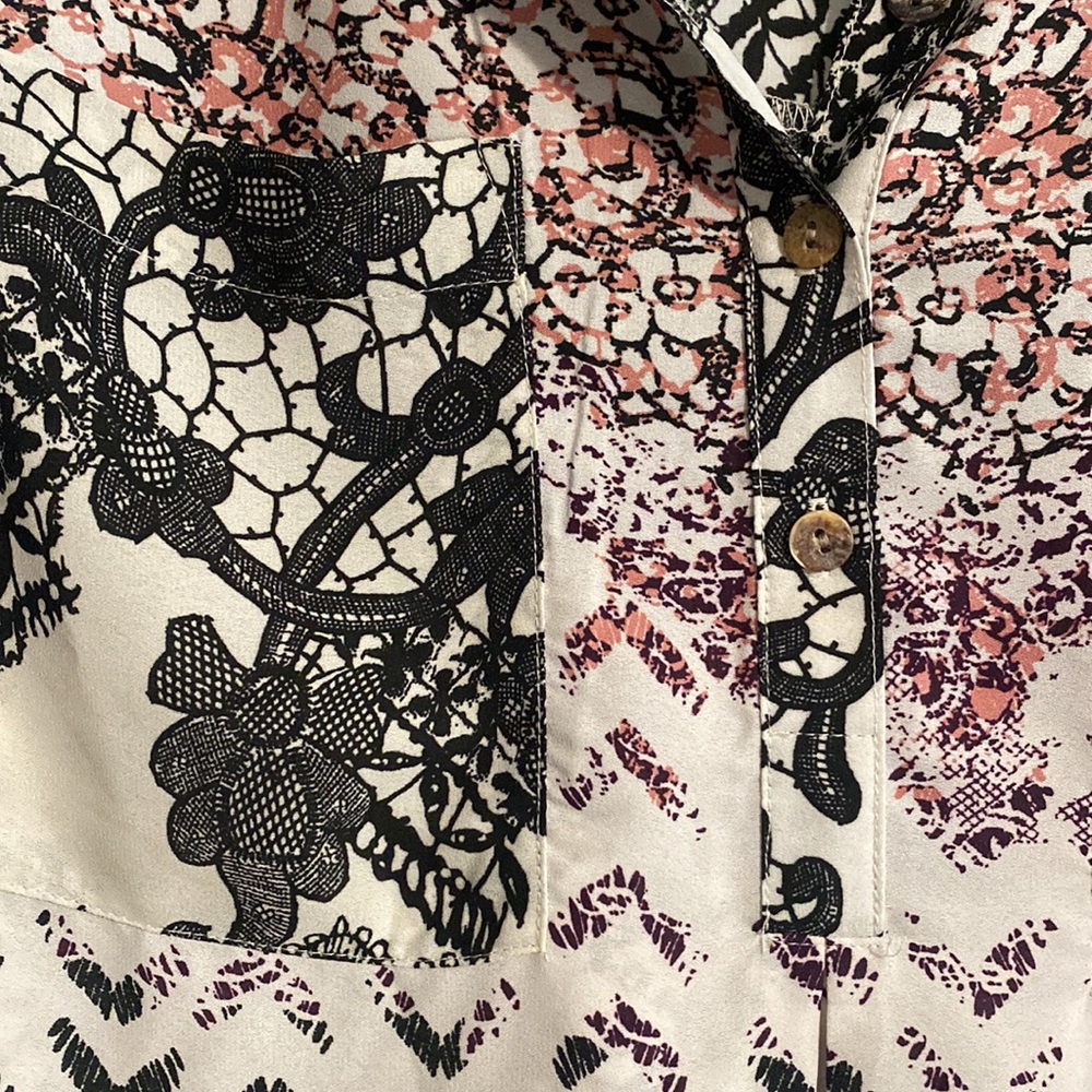 Pink, black, and white high-low blouse by Roz & Ali - Picture 3 of 4